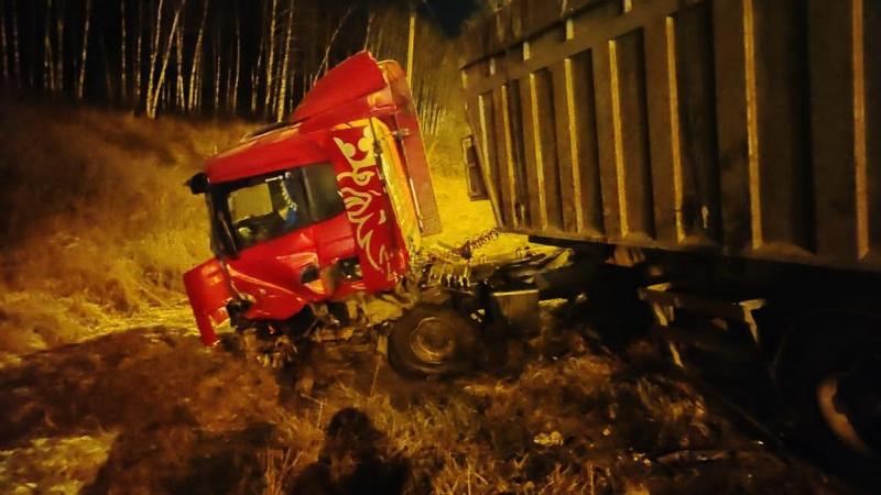 В Рязани погиб водитель, врезавшийся в грузовик
