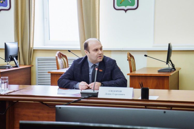 Денис Сидоров остался недоволен размером компенсации за земельные участки для рязанских многодетных семей