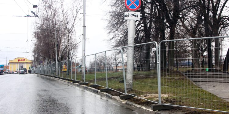 Около рязанского вокзала «Рязань-2 начались работы по установке стелы «Город трудовой доблести»