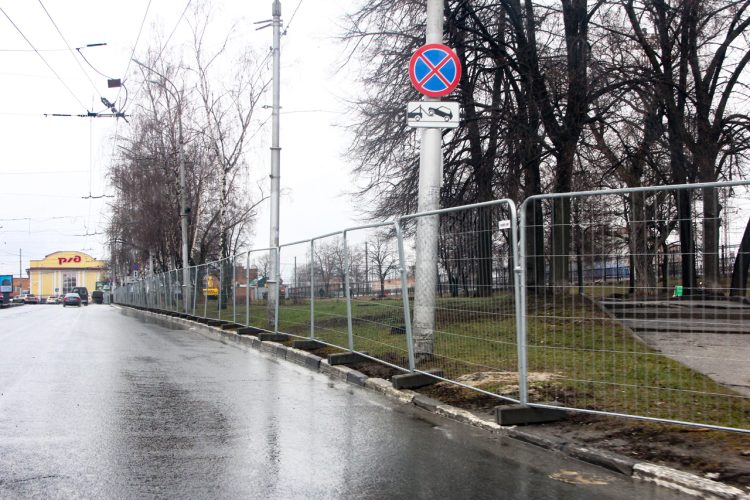 Около рязанского вокзала "Рязань-2 начались работы по установке стелы «Город трудовой доблести»