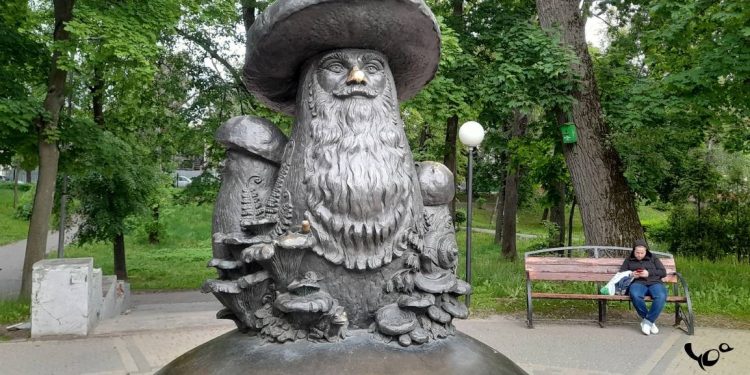 Директор музея Павлова Загрина предлагает рекламировать Рязань не только при помощи грибов с глазами Директор музея Павлова Загрина предлагает рекламировать Рязань не только при помощи грибов с глазами