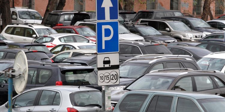 Артемов подтвердил, что число платных парковок в Рязани сократится
