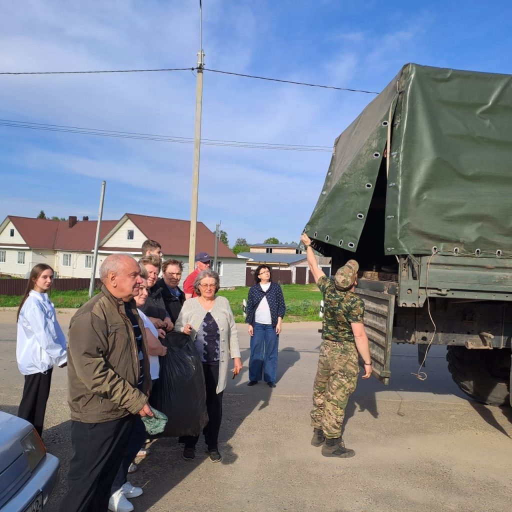Из рязанского Кадома в зону СВО отправили три грузовика с гуманитарной помощью
