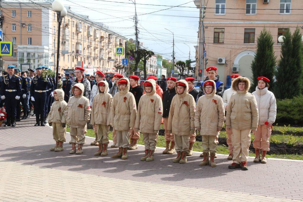 В День Победы рязанцы возложили цветы к Вечному огню