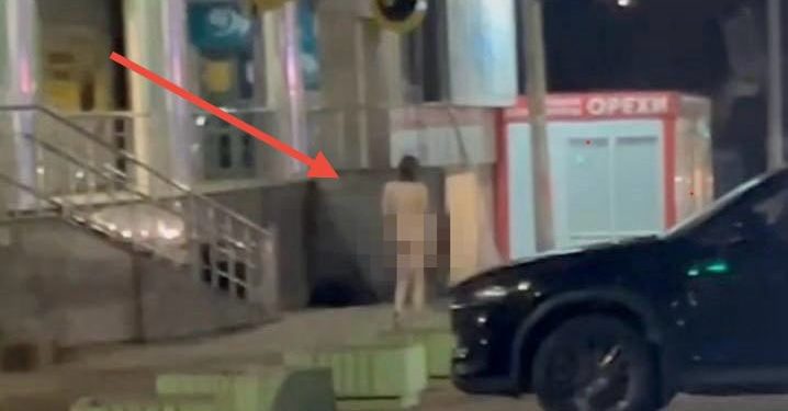 В центре Рязани засняли обнаженного мужчину