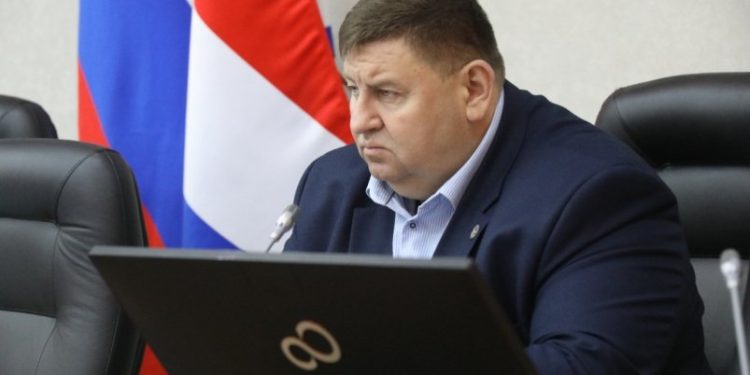 Российские чиновники едут воевать на СВО и в Курскую область