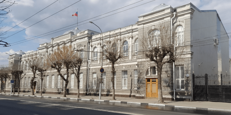 Рязанское правительство намерено приобрести 8 автомобилей "Москвич" за 19,8 миллиона рублей Рязанское правительство намерено приобрести 8 автомобилей «Москвич» за 19,8 миллиона рублей