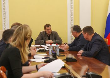 Рязанцы пожаловались Артемову на состояние асфальтового покрытия Рязанцы пожаловались Артемову на состояние асфальтового покрытия