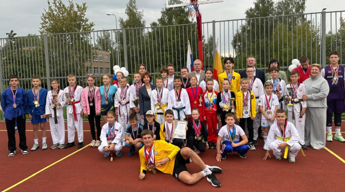 В Рязани прошла приемка спортивной площадки у рязанской школы №70