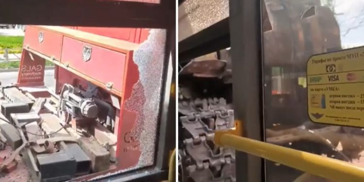 На рязанской остановке «Улица Кальная» дорогу не поделили эвакуатор и автобус