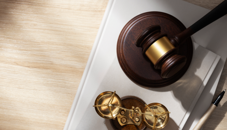 На певца Филиппа Киркорова подали в суд из-за долгов по кредиту