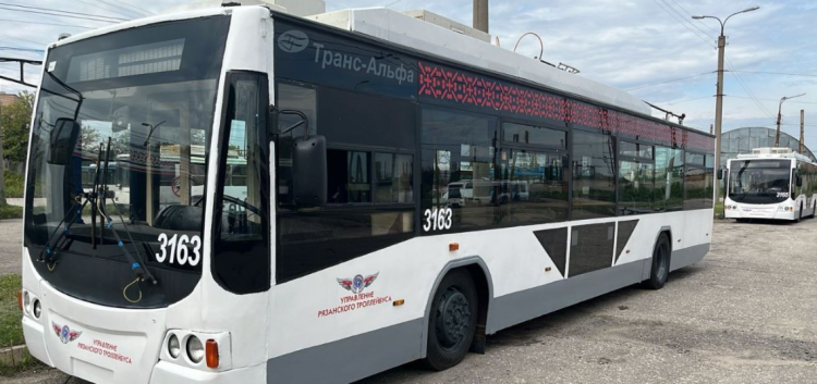 МУП "УРТ" ищет водителей троллейбусов