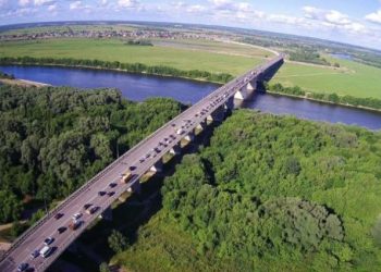 Рязанский минтранс напомнил водителям о запрете проезда грузовиков по мосту через Оку