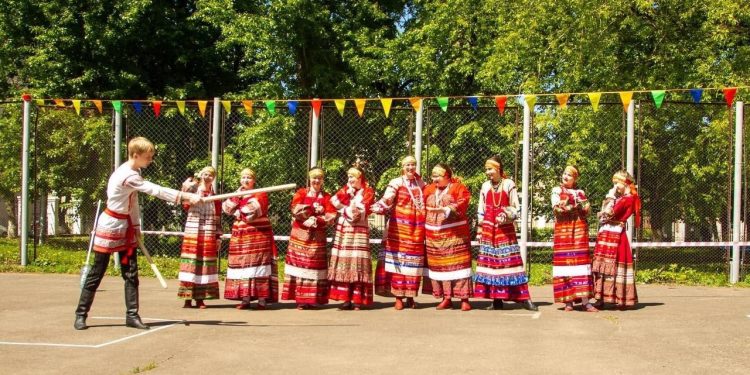 Мэрия Рязани поделилась снимками с фестиваля городошного спорта «Возвращение городков»