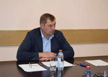 Рязанка попросила Артемова включить в план ремонта еще две дороги и установить уличные фонари
