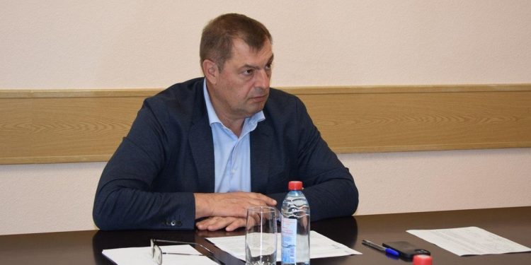 Рязанка попросила Артемова включить в план ремонта еще две дороги и установить уличные фонари