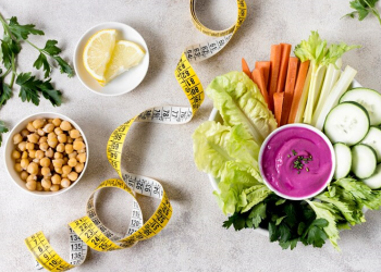 Врач Стародубова: после новогодних праздников диета лишь навредит организму Врач Стародубова: после новогодних праздников диета лишь навредит организму