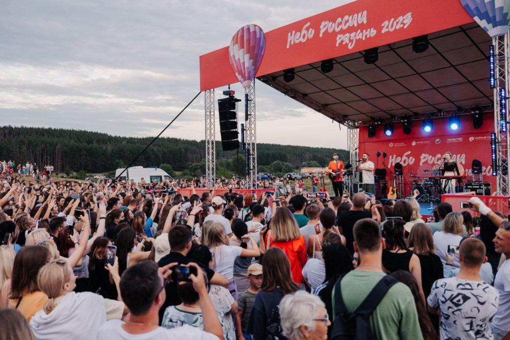 Рязанский губернатор Малков опубликовал яркие фото с фестиваля "Небо России"