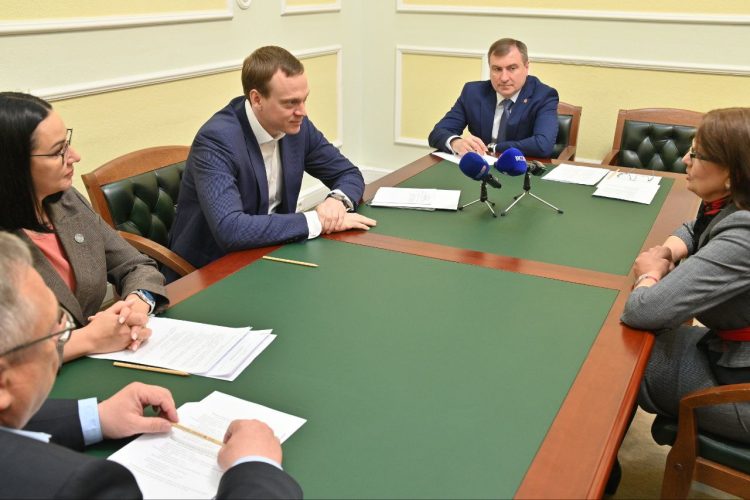 Малков поручил отремонтировать дорогу, ведущую к деревне Зубенки Рязанского района