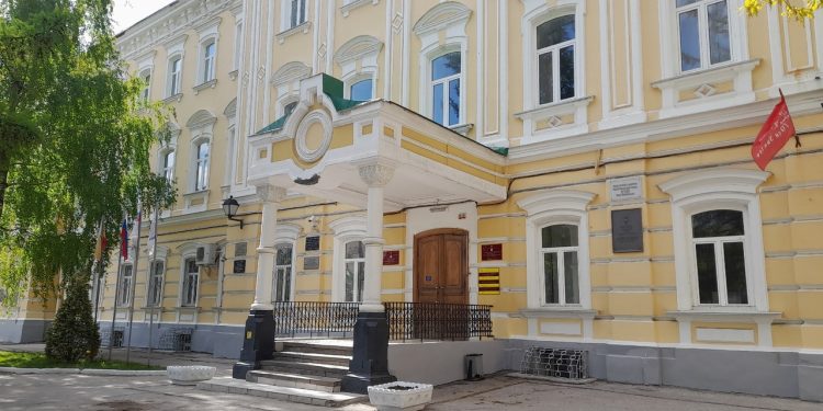 РГУ имени Есенина оказался на 20 строчке рейтинга вузов РФ по уровню зарплат выпускников юрфака