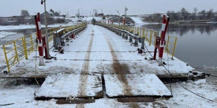 В Спасском районе перекрыли движение транспорта по наплавному мосту