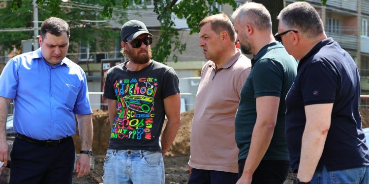 Артемов проконтролировал ход благоустройства сквера у вокзала "Рязань-2" Артемов проконтролировал ход благоустройства сквера у вокзала «Рязань-2»