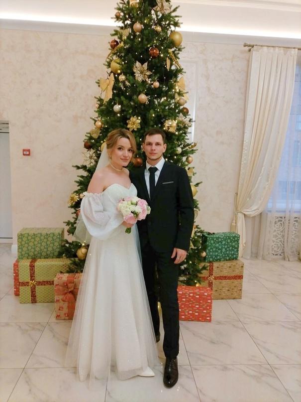Рязанский ЗАГС поделился снимками молодоженов, заключивших брак 22 и 23 декабря