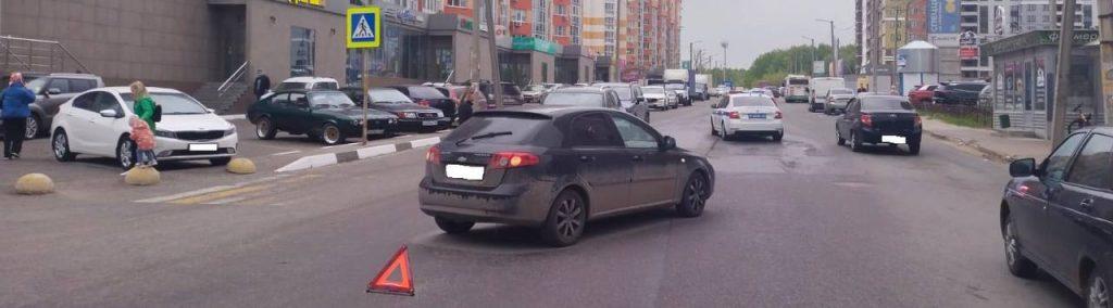 На улице Славянский проспект под колеса автомобиля попала 69-летняя рязанка