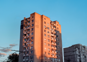 Жителям рязанской многоэтажки сделали перерасчет за содержание жилья из-за отсутствия уборщицы