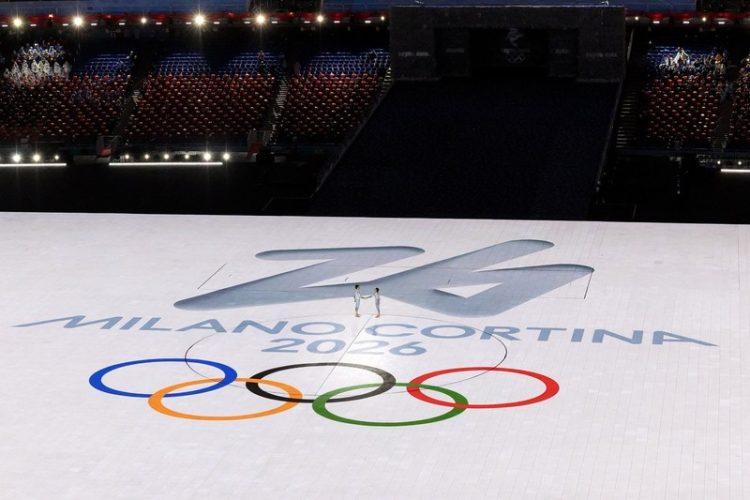 Сегодня открылась зимняя Олимпиада-2026. Флаг России появился на зрительских трибунах