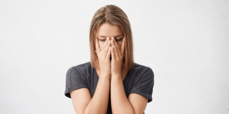 Совершившую самоубийство курсантку Академии ФСИН в Рязани не отпустили на похороны матери