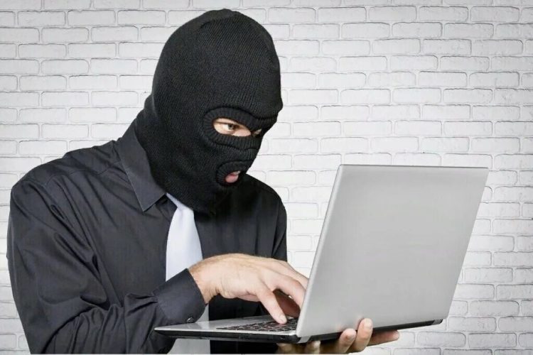 Россиян теперь обманывают через YouTube