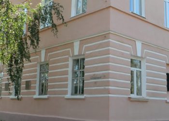 В рязанском Пронске в здании, в котором учились Мичурин и Боклевский, ведется ремонт без лицензии В рязанском Пронске в здании, в котором учились Мичурин и Боклевский, ведется ремонт без лицензии