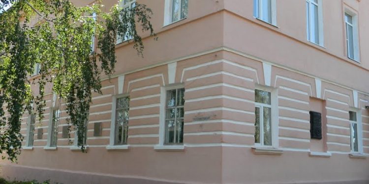 В рязанском Пронске в здании, в котором учились Мичурин и Боклевский, ведется ремонт без лицензии