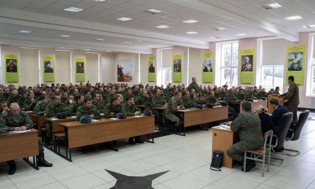 26 сентября Павел Малков посетил учебный центр десантного училища в Сельцах