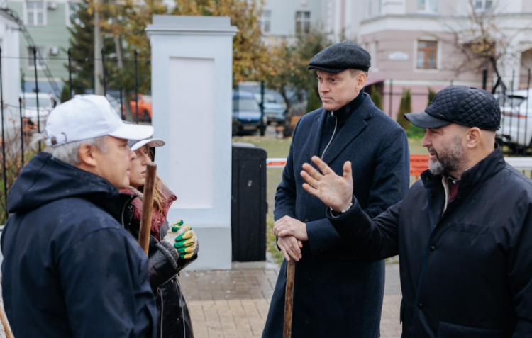 Губернатор Малков проконтролировал ход работ по озеленению Рязани