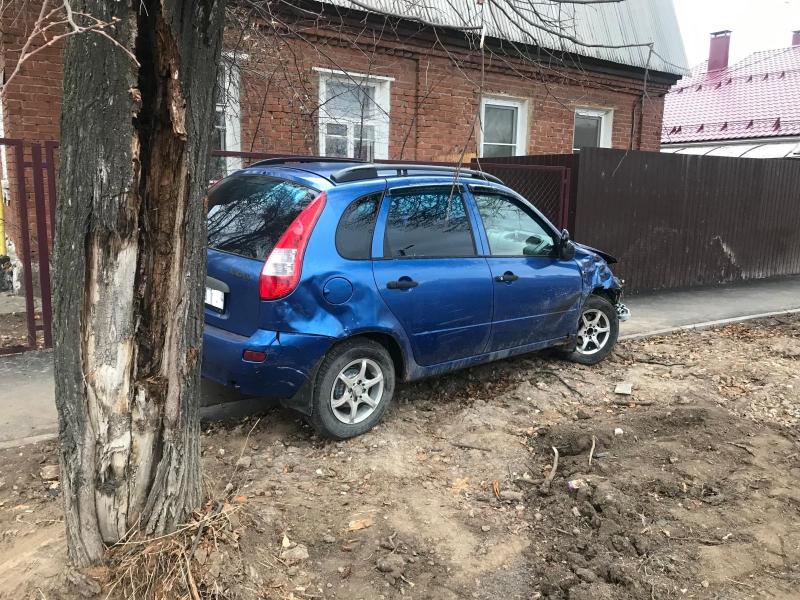 В Рязани на улице Добролюбова в ДТП пострадали два человека