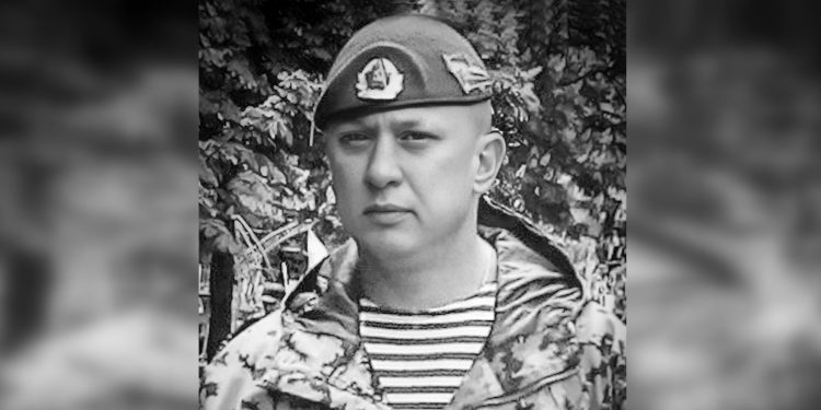 Рязанцы простились с погибшим на СВО Денисом Мельником