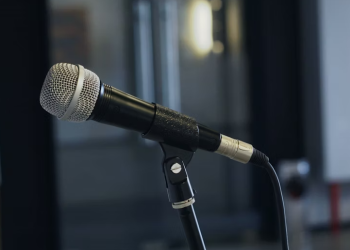 Певец Олег Газманов опроверг слухи об ухудшении здоровья Певец Олег Газманов опроверг слухи об ухудшении здоровья