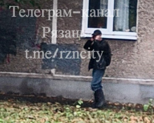 Рязанцы заметили на улице Тимуровцев онаниста Рязанцы заметили на улице Тимуровцев онаниста