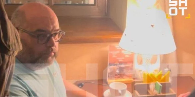 В Сети появились снимки с места обысков у руководителя рязанской "Новой газеты" Фролова В Сети появились снимки с места обысков у руководителя рязанской «Новой газеты» Фролова