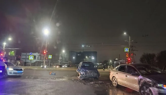 В ДТП на улице Высоковольтной пострадали три человека