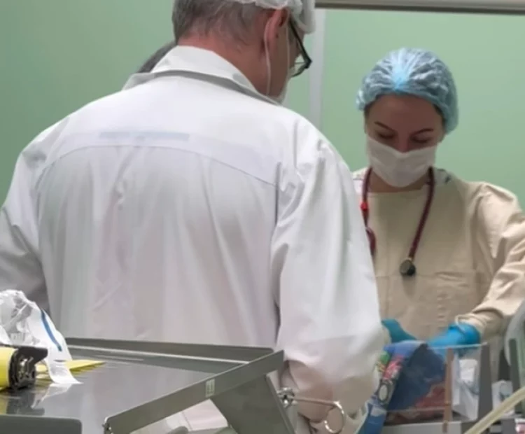 В Рязанском перинатальном центре показали перевозку младенца в реанимацию