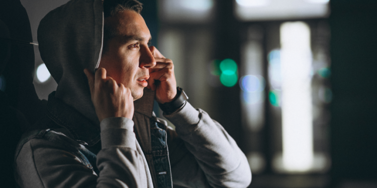 Телефонные мошенники выманили у 23-летней рязанки 1,3 миллиона рублей