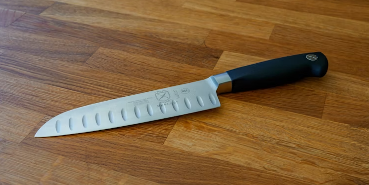 38-летний пьяный рязанец едва не зарезал супругу во время ссоры 38-летний пьяный рязанец едва не зарезал супругу во время ссоры