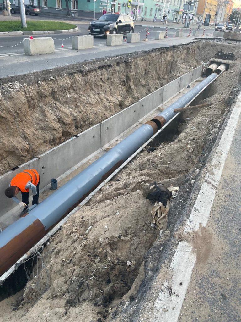 На Первомайском проспекте завершается монтаж нижних железобетонных блоков