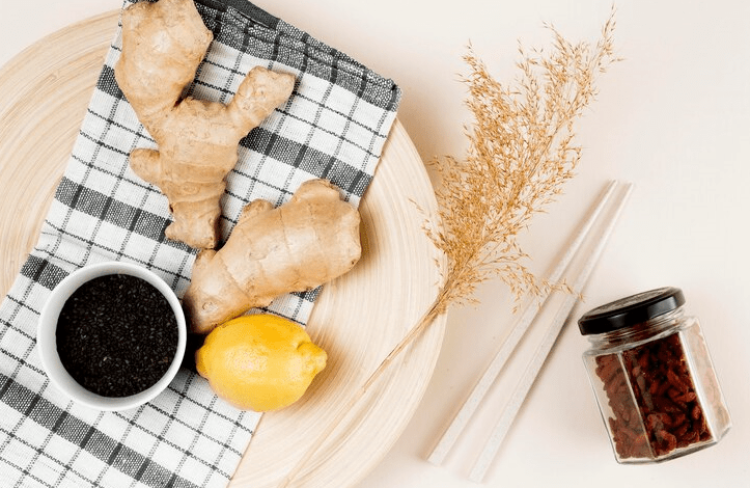 Врач Тен: куркума, имбирь и перец замедляют старение клеток