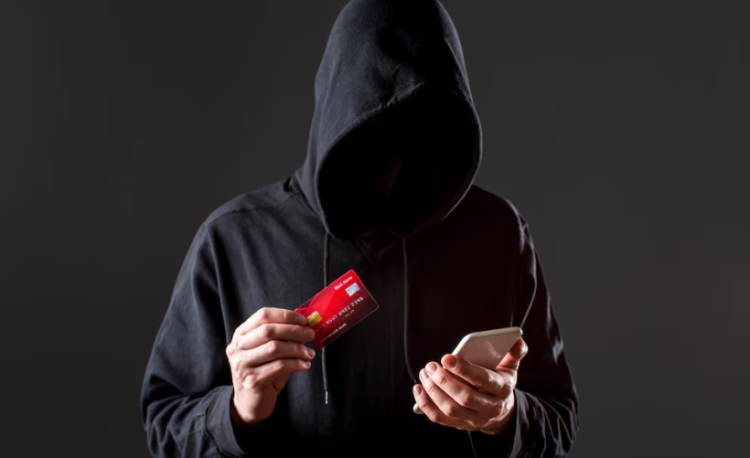 Мошенники могут позвонить рязанцам от имени учителей