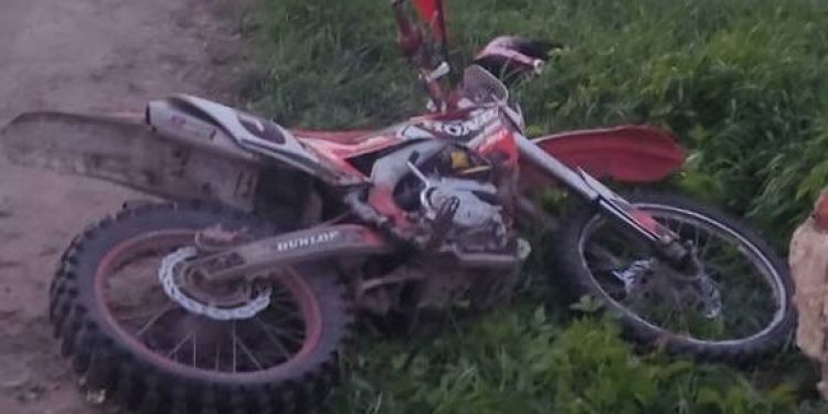 В Сапожковском районе 26-летний мотоциклист врезался в стену