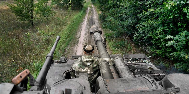 ВС РФ в мае освободили 300 квадратных километров Харьковской области